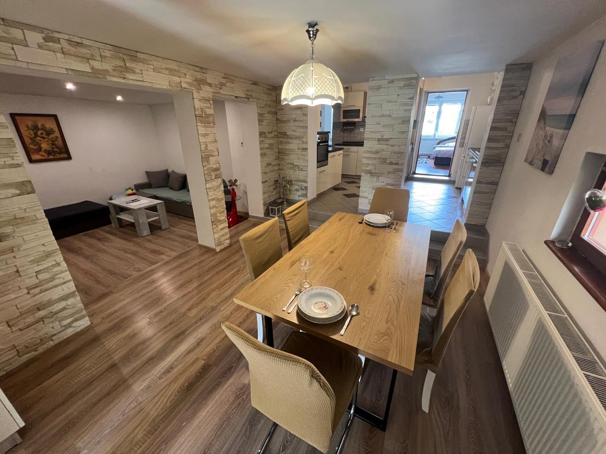 -Self-Check- 4-Bedroom Family House With Heated Tub 레비체 외부 사진